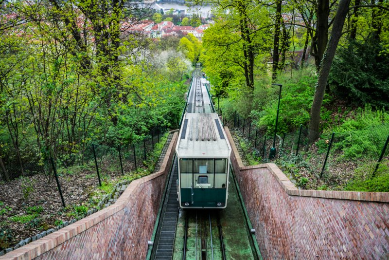 Nechte se vyvést lanovou dráhou na Petřín