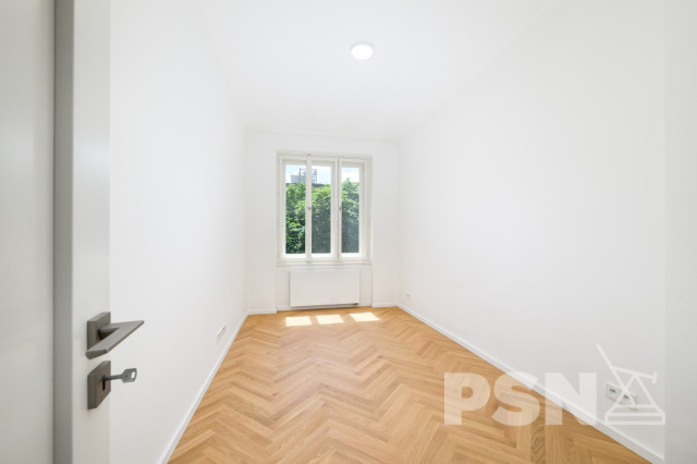 Residential unit 43 - 4/15