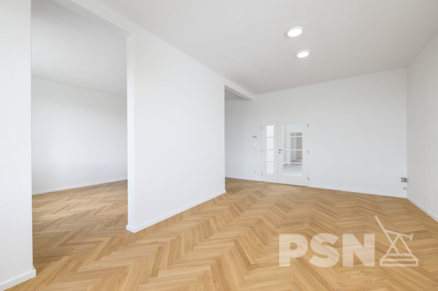 Residential unit 43 - 6/15
