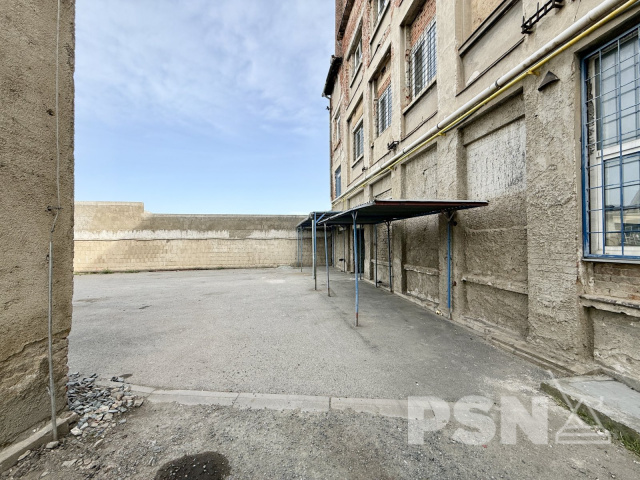 Komerční hala - Komárovské nábřeží Brno - 7/11