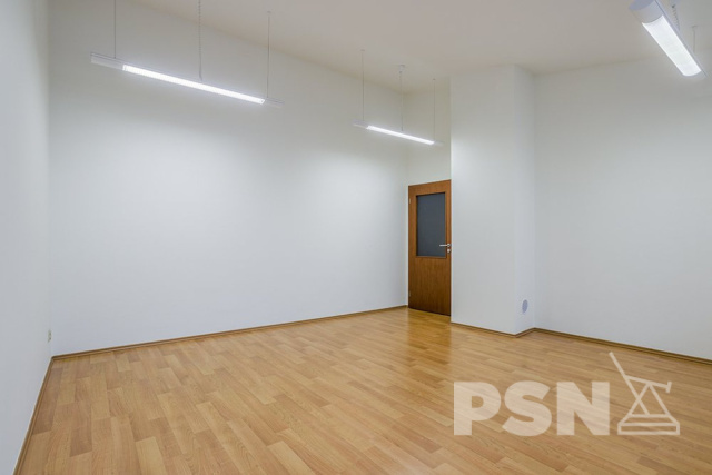 Kancelář s&nbsp;možností parkování Nademlejnská 5, Praha 9